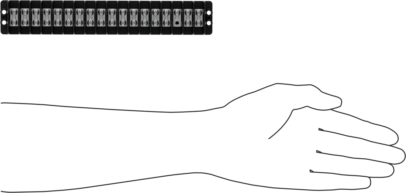600V AC/600V DC Terminal Bloğu, On sekiz adet 20A devre, 7/16" Merkezden Merkeze